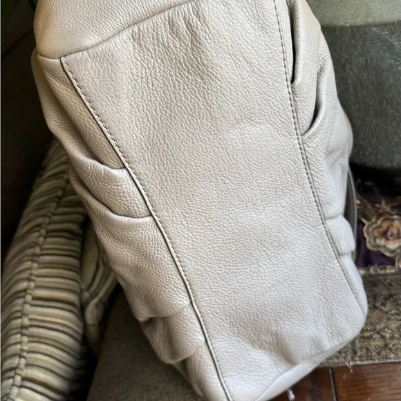 Authentic MARC BY MARC JACOBS cow leather convertible shoulder/satchel/Crosb - Picture 14 of 16